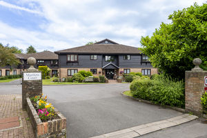 Photo 8- click for photo gallery